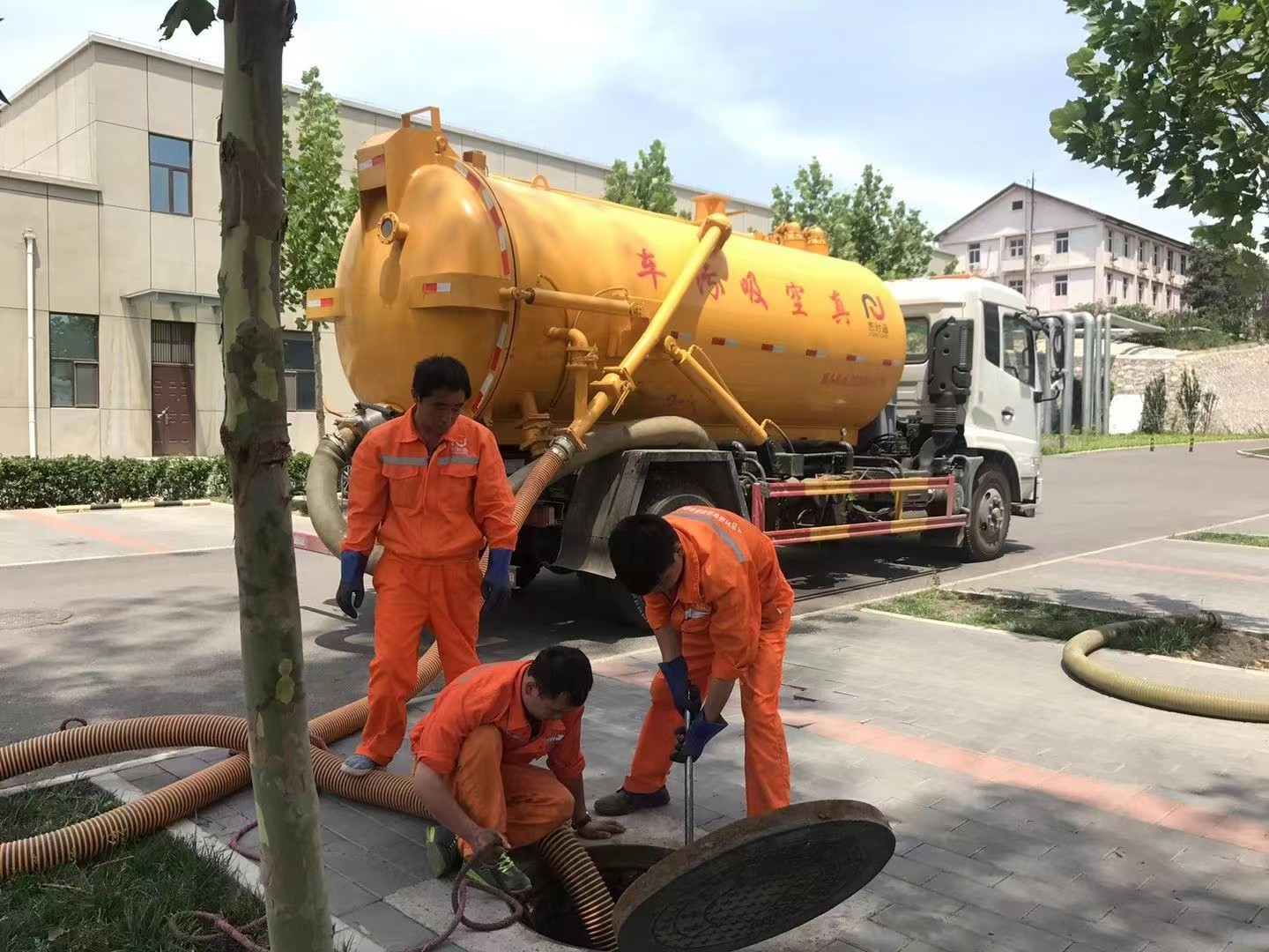 夏县化粪池清理与5-8吨吸粪车施工效率分析
